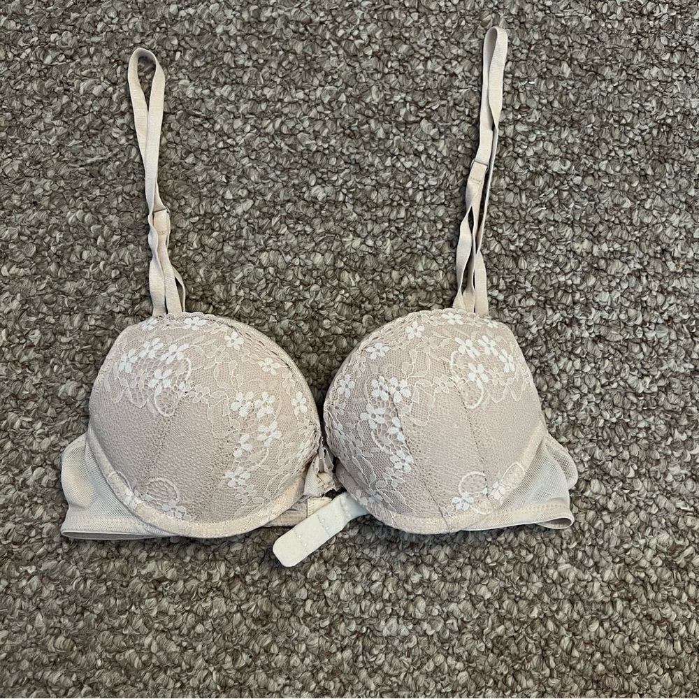 Gilly Hicks - Nude Floral Lace Bra